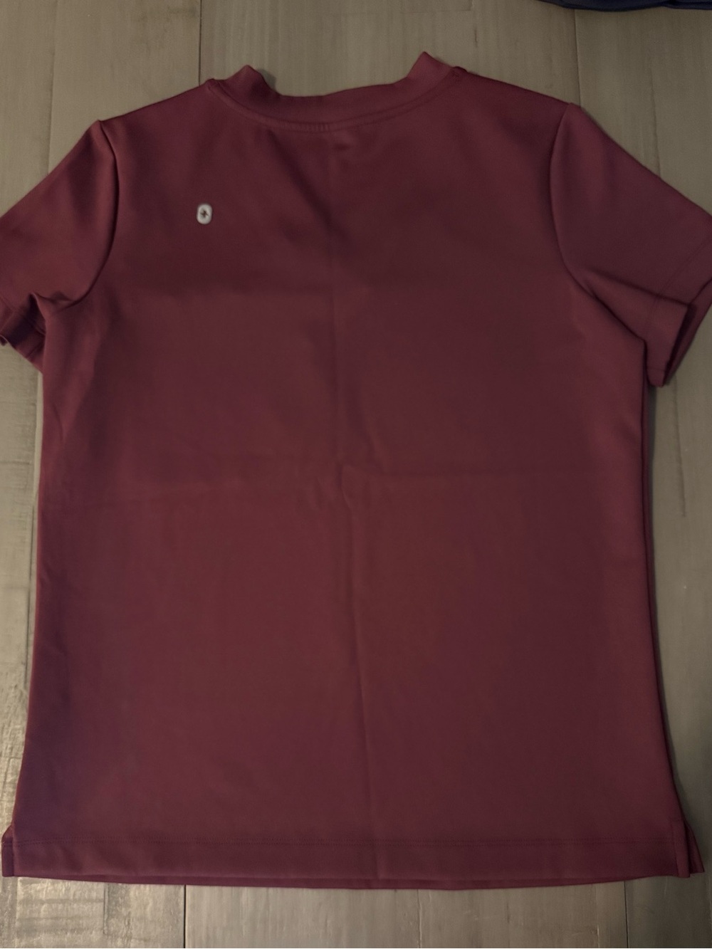 FIGS FORMx Women’s Size Small Sona V-Neck Scrub Top in Burgundy NWOT - Picture 11 of 11